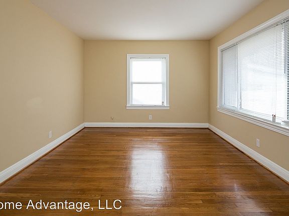 4th image of 2203 Cottage Ln