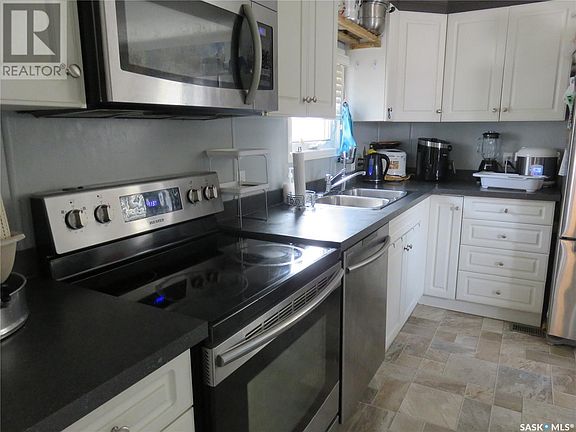 4th image of 1400 12th Ave E #D2