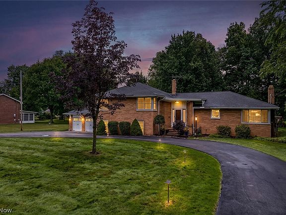 3rd image of 3819 Brainard Rd