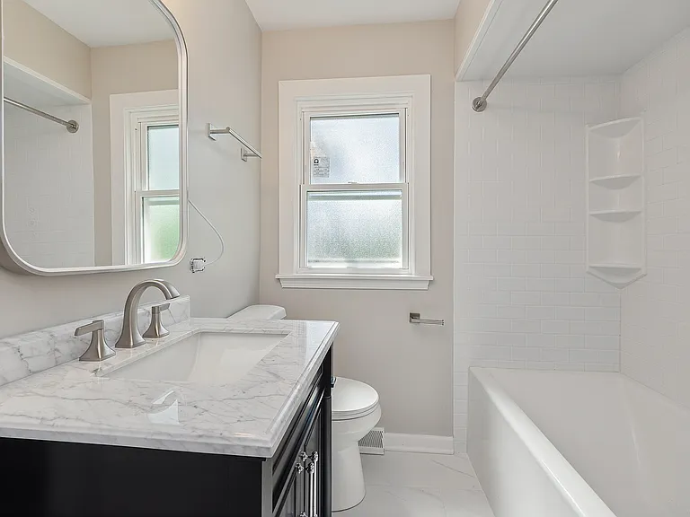 11920 S 74th Ave — Photo 21