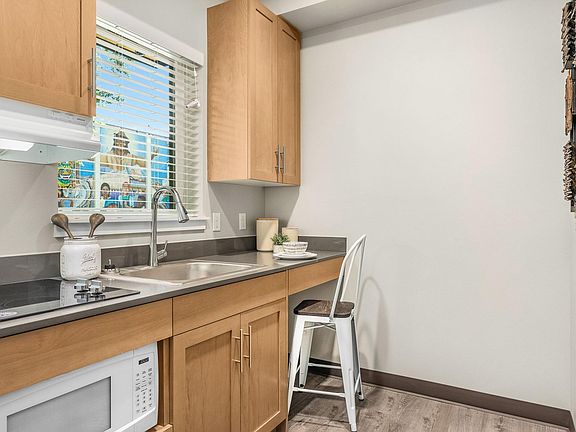 2nd image of 4029 Rainier Ave S #202