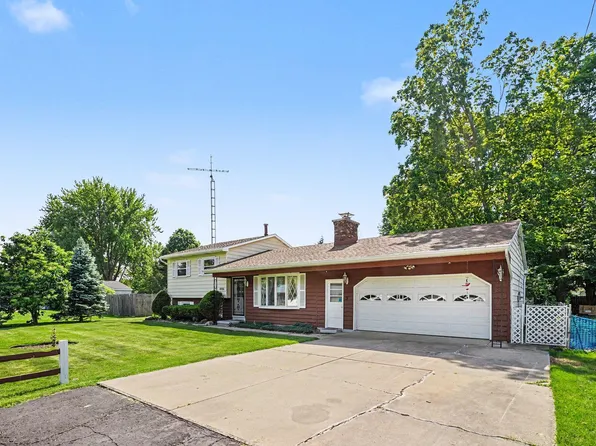 406 Woodlark St, Galesburg, MI 49053