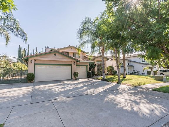 2nd image of 15736 Larkspur St