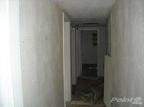 4th image of 203 Emerald Ave