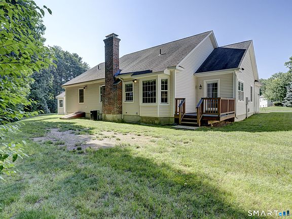 4th image of 29 Cheney Lane #29