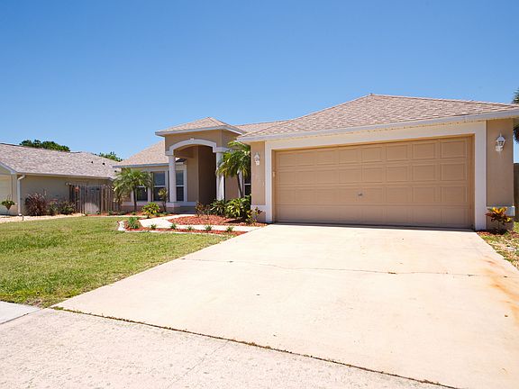 3rd image of 4263 Blue Lake Dr