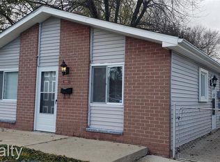 6860 Janet St, Taylor, MI 48180