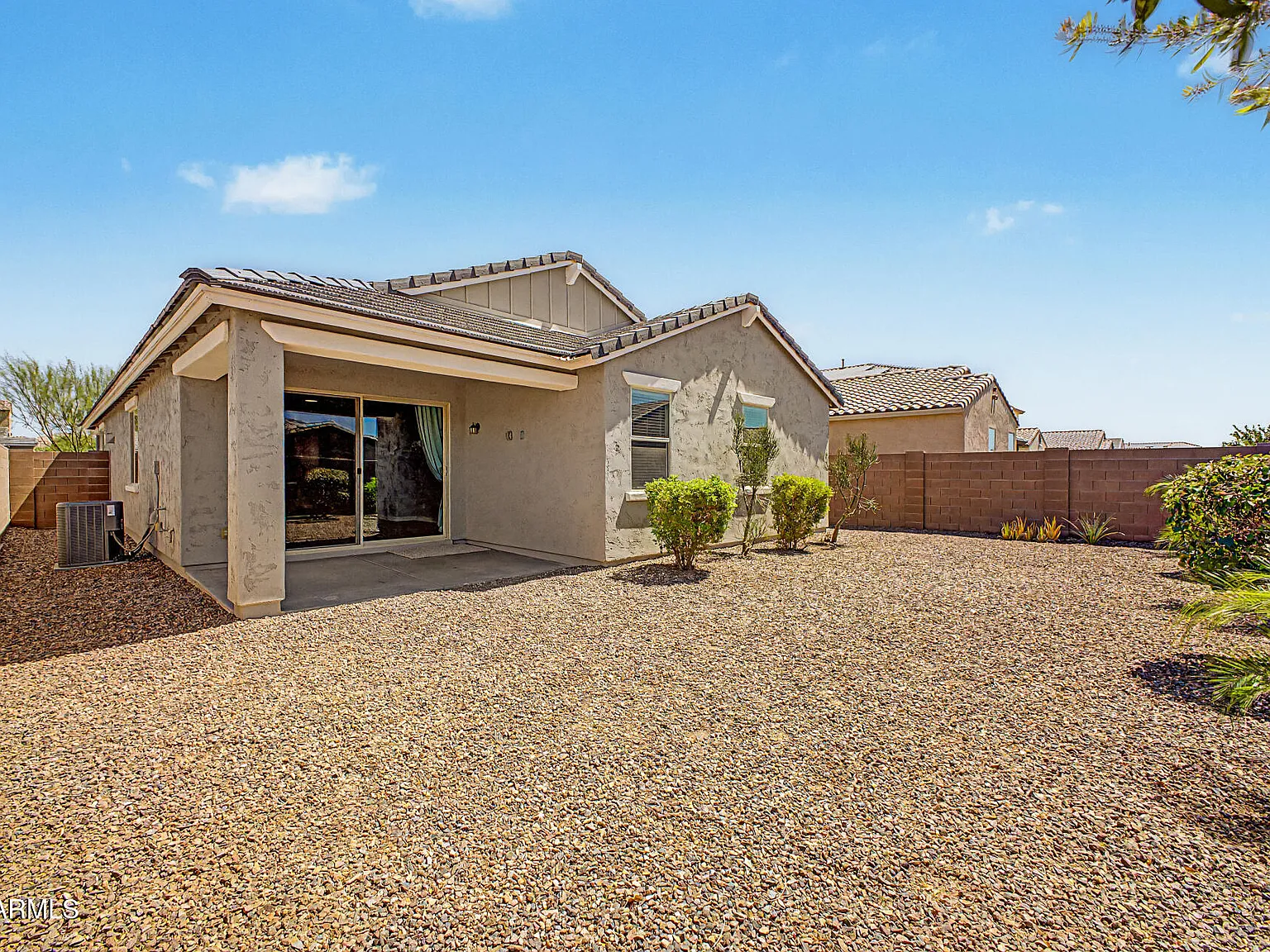 3 bed, 2.0 bath, 1751 sqft, $2,145 — Photo 4