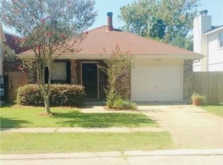 916 Ridgewood Dr, Metairie, LA 70001