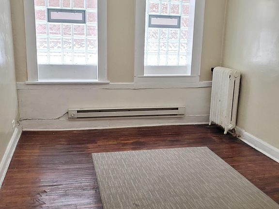 2nd image of 2914 S Moreland Blvd APT 1