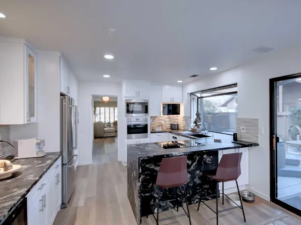 11418 Coloma Rd, Gold River, CA 95670