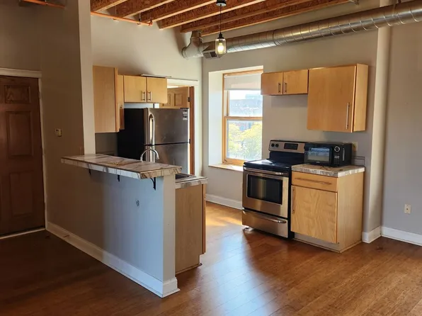 Hendrie Lofts, 5734 Woodward Ave APT 301, Detroit, MI 48202