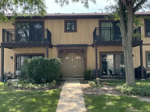 1115 Prescott Dr APT 1B, Roselle, IL 60172