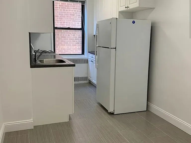 36-35 167th St #5M — Photo 3