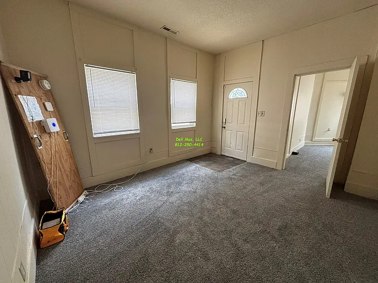 306 E Louisiana St — Photo 3