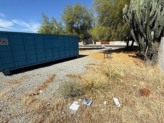 5th image of 1082 S Santa Fe St