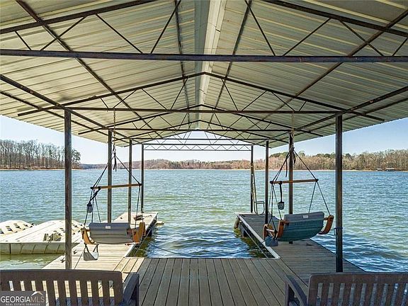 3rd image of 3614 N River Rd