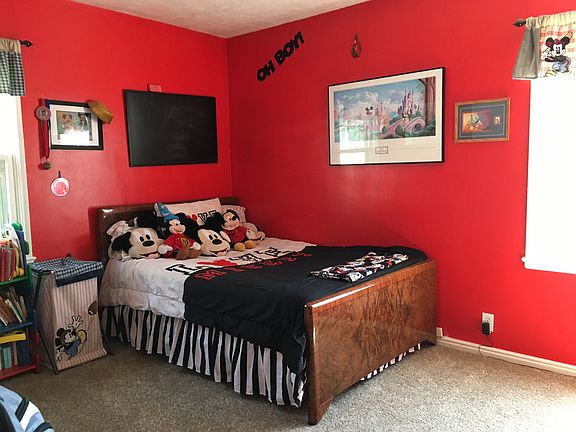 Upstairs bedroom #2