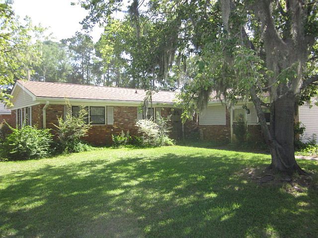 1st image of 303 Buckingham Pl