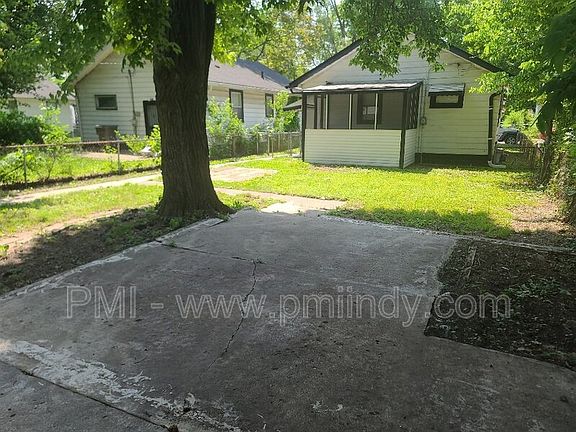 3rd image of 2153 Sugar Grove Ave