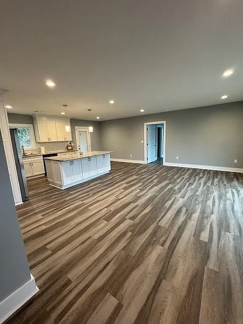 3 bed, 1500 sqft, $2,500 — Photo 2