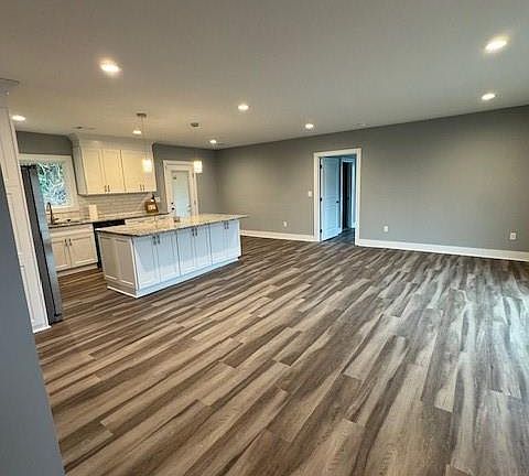 2nd image of 2043 Juanita St