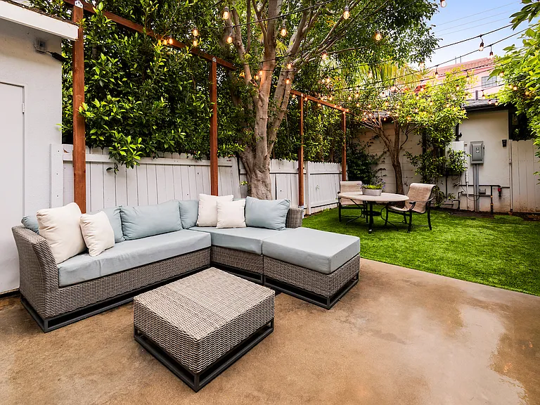 12337 Gorham Ave — Photo 32