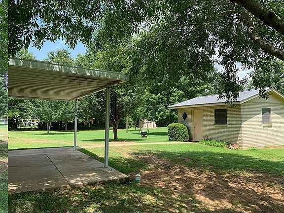 3rd image of 187 Lakeshore Dr