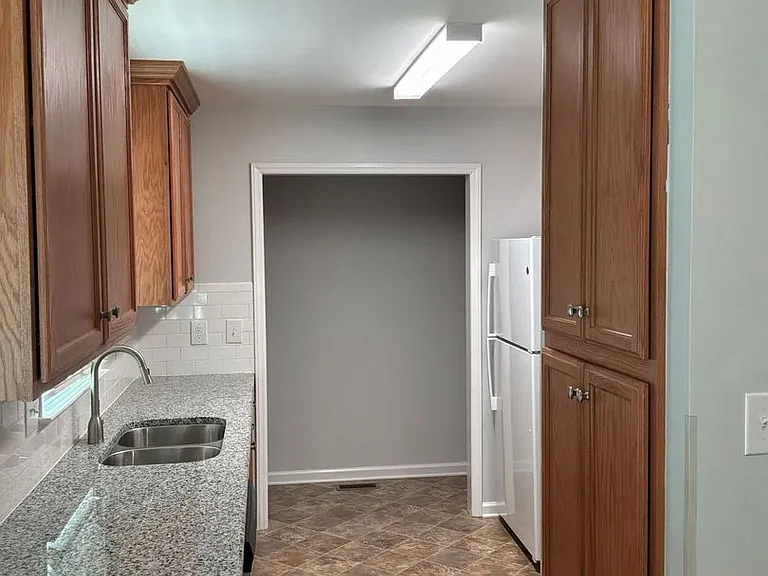 1500 S New Hope Rd — Photo 14