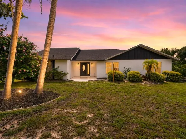 1420 Mackintosh Blvd, Nokomis, FL 34275