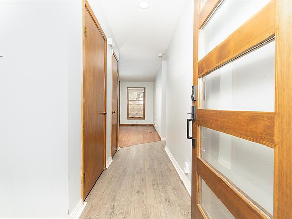 5th image of 12 Cambre Cir