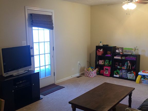 5th image of 348 Surrey Club Ln