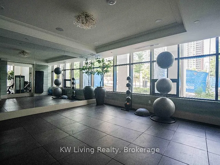 30 Elm Dr W #1809 — Photo 9