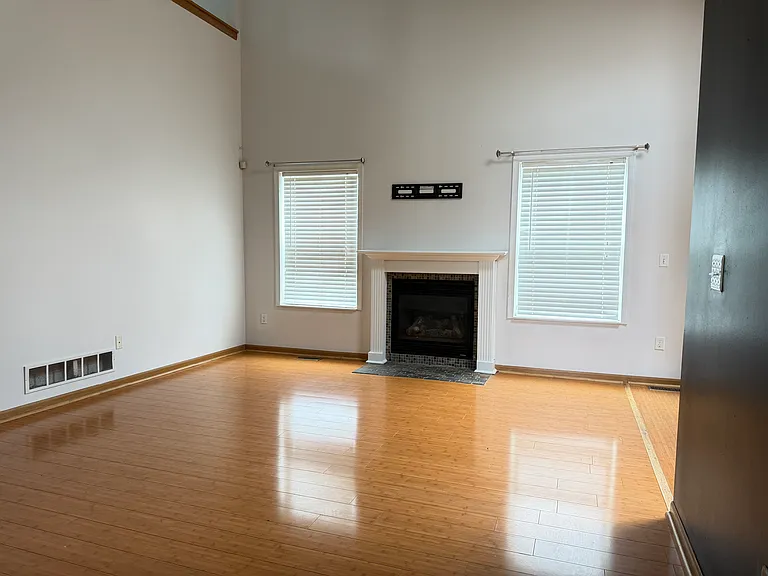 3145 Arborsye Ct — Photo 2