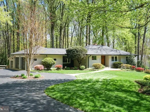 3419 Barkley Dr, Fairfax, VA 22031