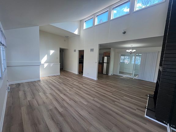 5th image of 3311 Charlemagne Ave