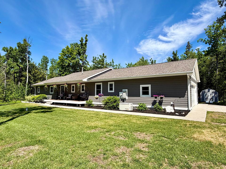 1st image of 1539 Mullett Lake Woods Dr