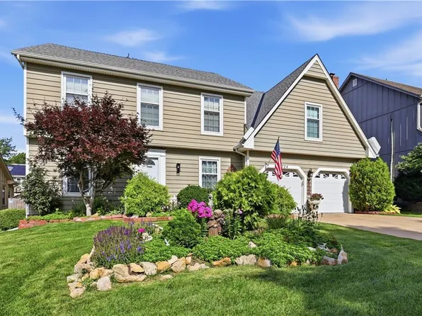 11724 Craig St, Overland Park, KS 66210
