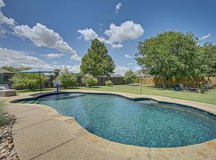 941 S Ridge Dr, Midlothian, TX 76065