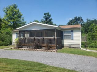 825 Rose Stop Rd, New Castle, PA 16101