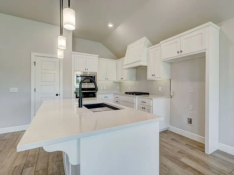 19804 Canning Ct — Photo 16