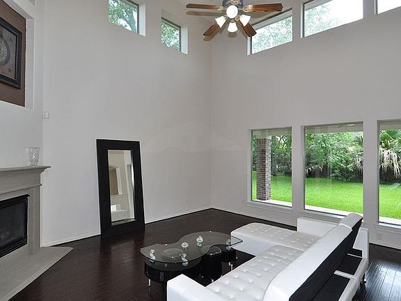 3rd image of 15814 White Canyon Ln