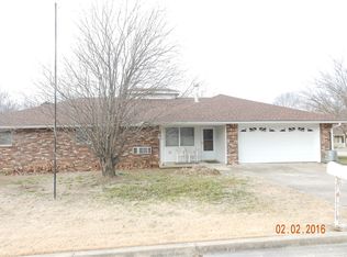 404 Locust St, Berryville, AR 72616