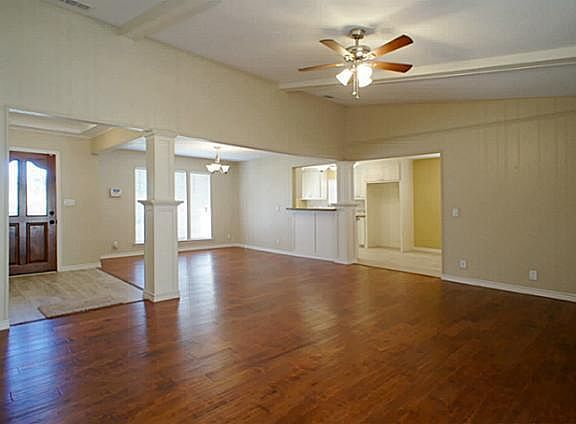 2nd image of 2320 Greenhill Dr