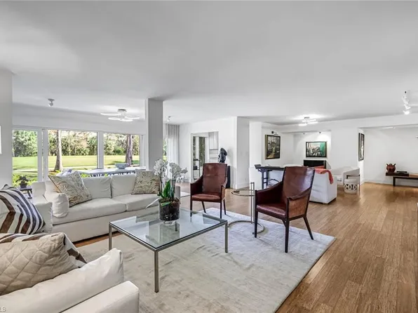 105 Wilderness DR #107, NAPLES, FL 34105