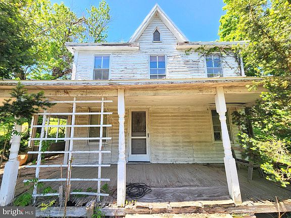 3rd image of 26506 Clarksburg Rd
