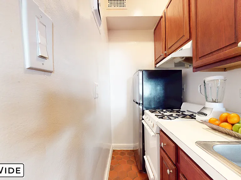 54 W 106th St #1G — Photo 4