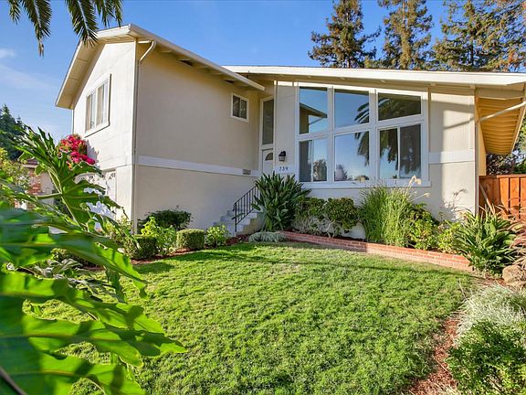 3rd image of 739 Bamboo Dr