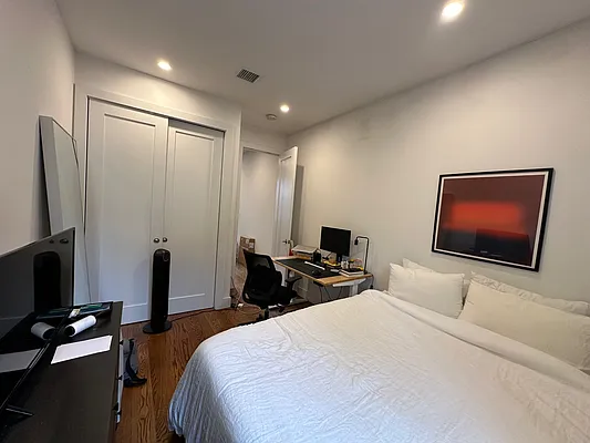 Rented by Owner | media 22