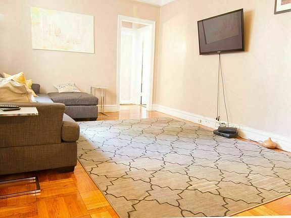3rd image of 133 W 71st St APT 7C